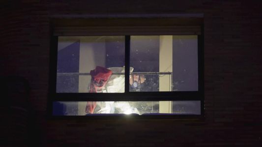 España: detuvieron a una pareja que convivió durante semanas con el cadáver de su hijo