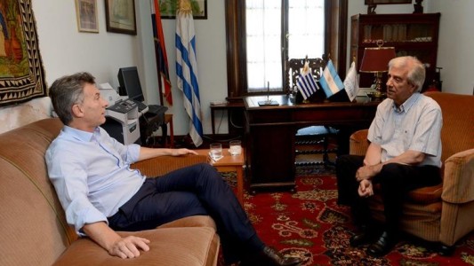 Macri y Tabaré Vázquez acordaron la candidatura para el Mundial 2030