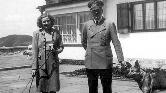 Según un ex agente de la CIA, Hitler fingió su muerte