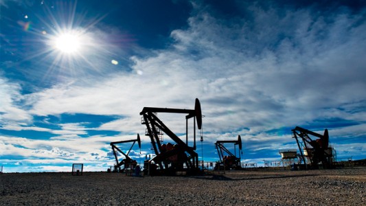 YPF anunció el hallazgo de tres pozos de petróleo en Mendoza