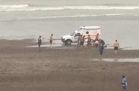 Cayó un rayo en las playas de Monte Hermoso: seis heridos