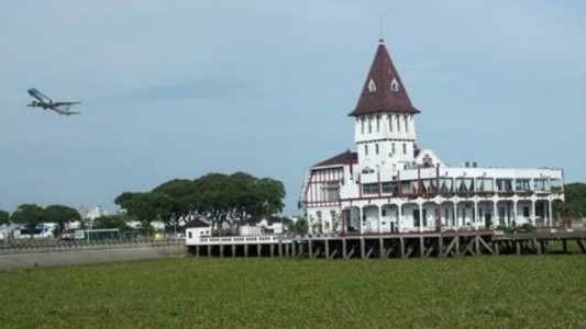 Podría faltar el agua en Capital Federal y el Conurbano por los camalotes