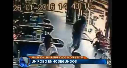 Registrado por las cámaras: Roban un supermercado en 40 segundos