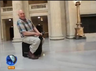 Motovalija: tiene motor y cuesta 1.000 dólares