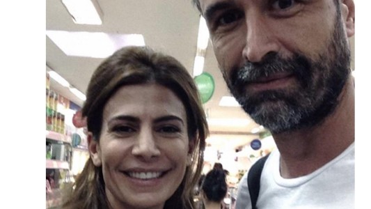 Juliana Awada sorprende a clientes de un supermercado en el Barrio Chino de Belgrano
