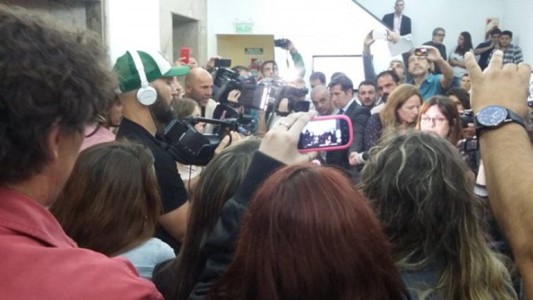 Protesta y discusión por cesantías en Radio Nacional