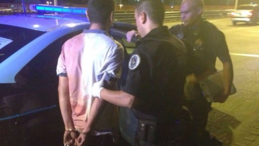 Apareció en el Puente Pueyrredón con su hijo de 3 años degollado