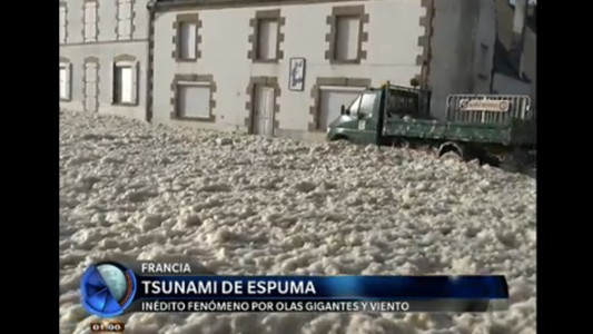 Francia: increíble tsunami de espuma