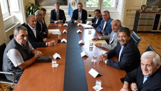 Macri se reunió con Caló, Moyano y Barrionuevo en la Casa Rosada