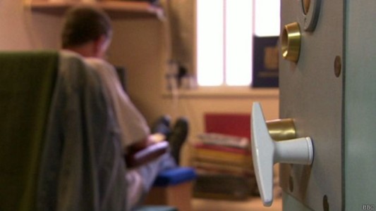 Dos detenidos en Olavarría acusados de producir y publicar pornografía infantil