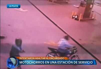 Ataque de motochorros en una estación de servicio