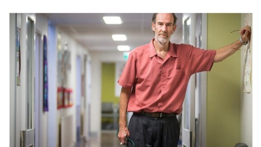 Ofrecen un trabajo con sueldo de 22.000 dólares mensuales pero nadie lo quiere