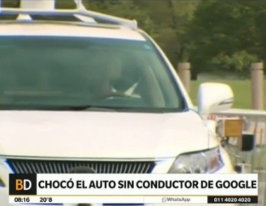 Chocó el auto sin conductor de Google