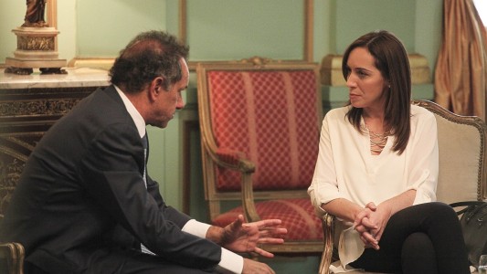 Vidal no descartó denunciar a Scioli: "Aparecen deudas todos los días"