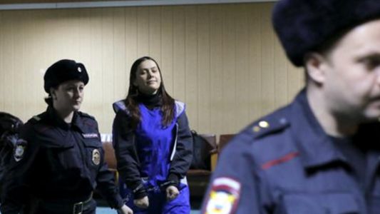 Habló la mujer que decapitó a una niña y exhibió su cabeza en la calle