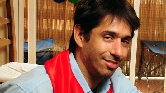 Despidieron a Alex Freyre del Senado