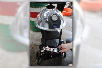 Ingeniero argentino diseñó un robot que "come basura" y enseña a reciclar