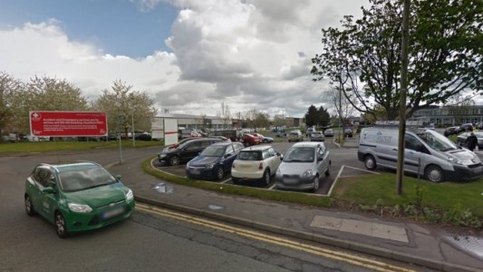 Pestañeó para denunciar que había sufrido un abuso sexual de un enfermero