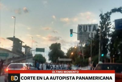 Trabajadores despedidos de Menoyo cortan Panamericana