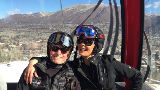 Con una foto en la nieve, Michael Douglas y Catherine Zeta-Jones responden a los rumores sobre la salud del actor