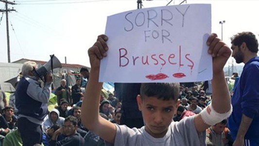 "Perdón por Bruselas": la foto del chico refugiado que conmueve al mundo