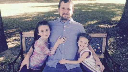 Un Policía de Arizona mata a tiros a un joven padre desarmado que suplicaba por su vida