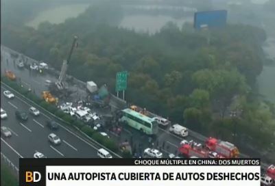 Choque múltiple en una autopista de China