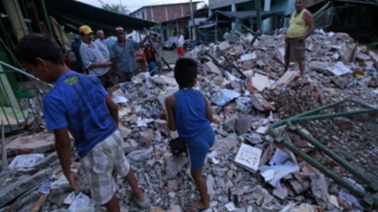 Terremoto en Ecuador: asciende a 235 el número de víctimas fatales