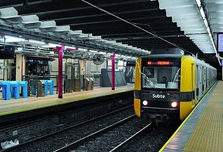 Denunció que un hombre se masturbó frente a ella en el subte: "La impotencia de ser mujer"