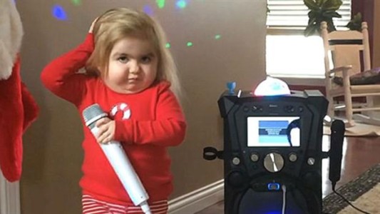 La historia de la nena con una rara enfermedad que se hizo famosa con un gif en las redes sociales