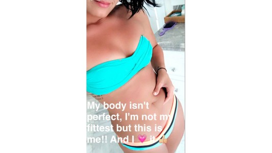 La selfie en bikini de Demi Lovato en Snapchat en la que muestra su "pancita"