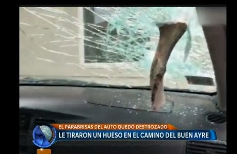 Ataque en el camino del Buen Ayre: le tiraron hueso al parabrisas
