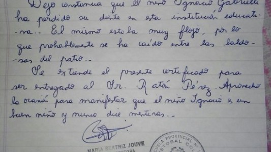 Se le cayó el diente a un alumno y la vicedirectora le escribió al Ratón Pérez en el cuaderno de comunicaciones