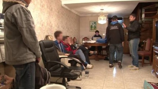 Drones, cortes de luz y acceso a servidores: así fue el operativo para dar con un hacker que alteraba notas de la UADE