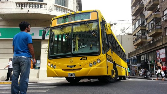 Aprobaron aumentos en el boleto de colectivo y tarifa de taxis en Rosario