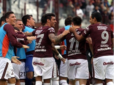 Lanús es el primer finalista del Torneo de Transición