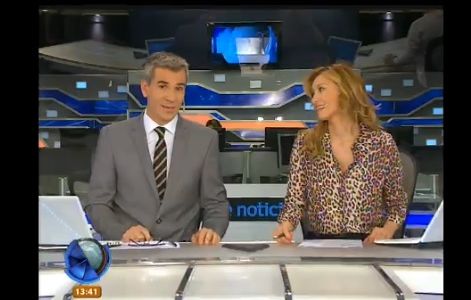 Telefe Noticias a las 13 / Bloque 2 / 12/05/2016
