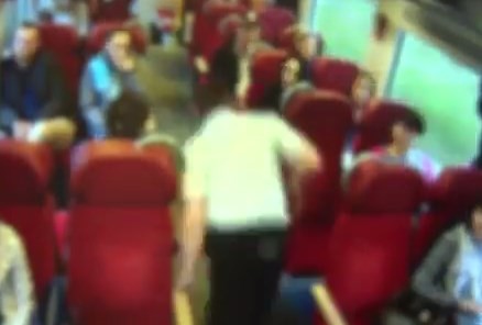 El conductor de tren que corrió por los vagones para alertar por un choque inminente