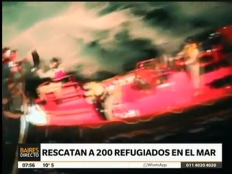 Rescatan a 200 refugiados a punto de naufragar