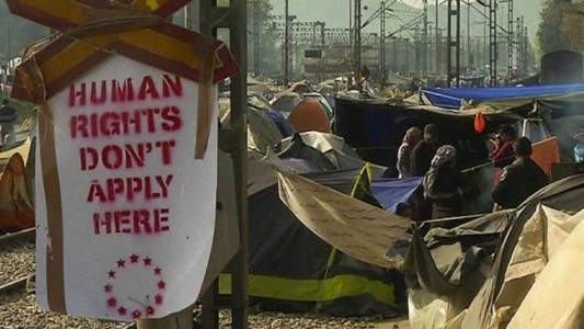 El gobierno griego comenzó el desalojo del campamento de refugiados de Idomeni