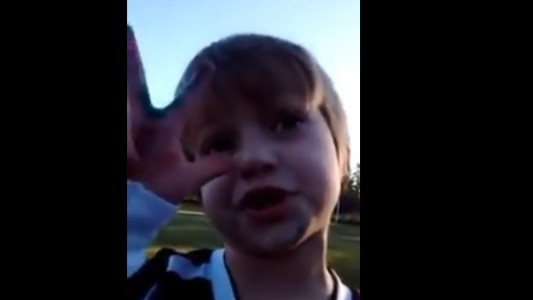 Video: pequeño "periodista partidario" analiza la final Lanús-San Lorenzo