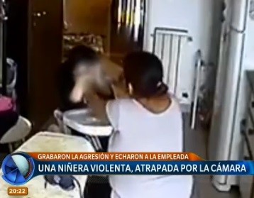 Una niñera violenta, atrapada por la cámara