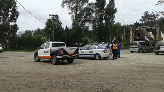 Detuvieron a un hombre por acuchillar a su pareja frente al hijo