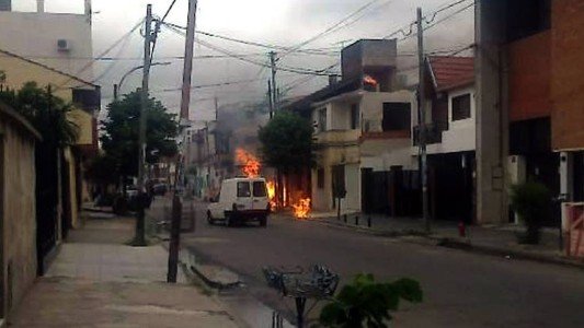 Tres niños murieron y su madre resultó herida por incendio en su casa al cae una frazada sobre una estufa