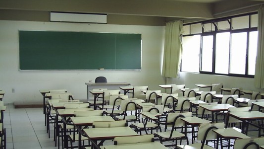 Ordenan al gobierno porteño que cubra el tratamiento de maestra con cáncer que fue despedida