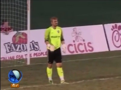 Un golazo de arco a arco