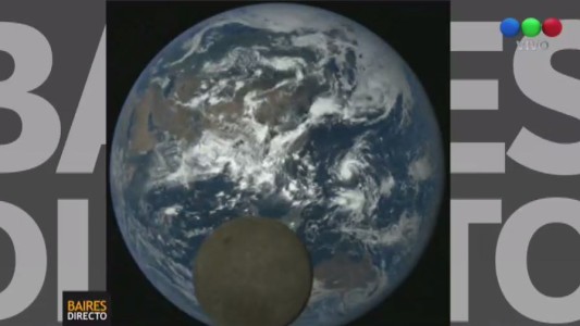 La Luna, captada al pasar frente a la Tierra