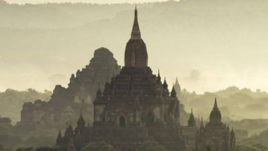 Birmania deportó a un turista por tener un tatuaje de Buda