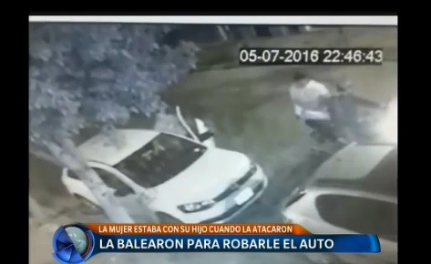 Baleada para robarle el auto: "Le di las llaves y me disparó"