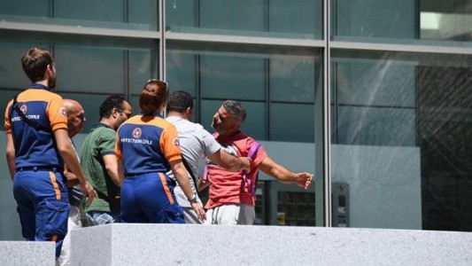 Fotos desgarradoras: así se entera que su hijo de 4 años murió en el atentado de Niza